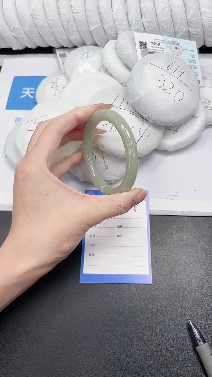 未镶嵌手镯石英质玉118-57.5DY