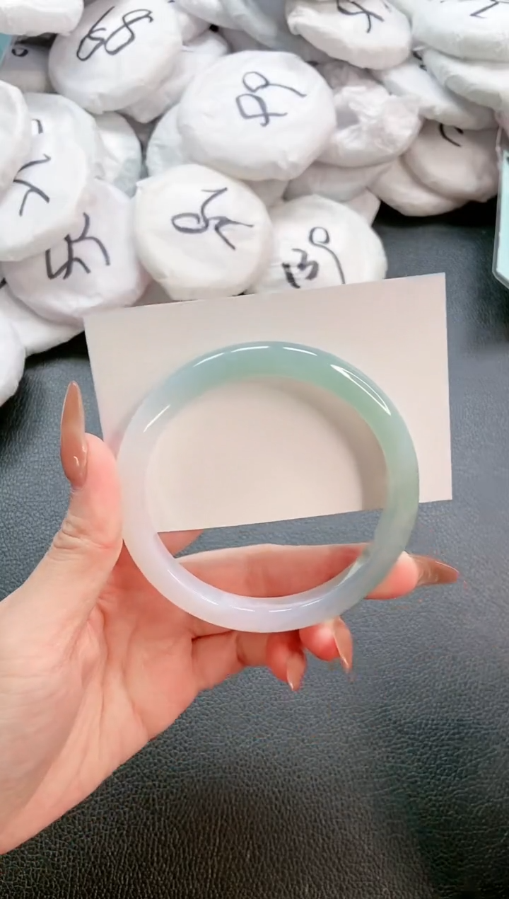 【闪购商品】石英质玉手镯未镶嵌 16L33-62