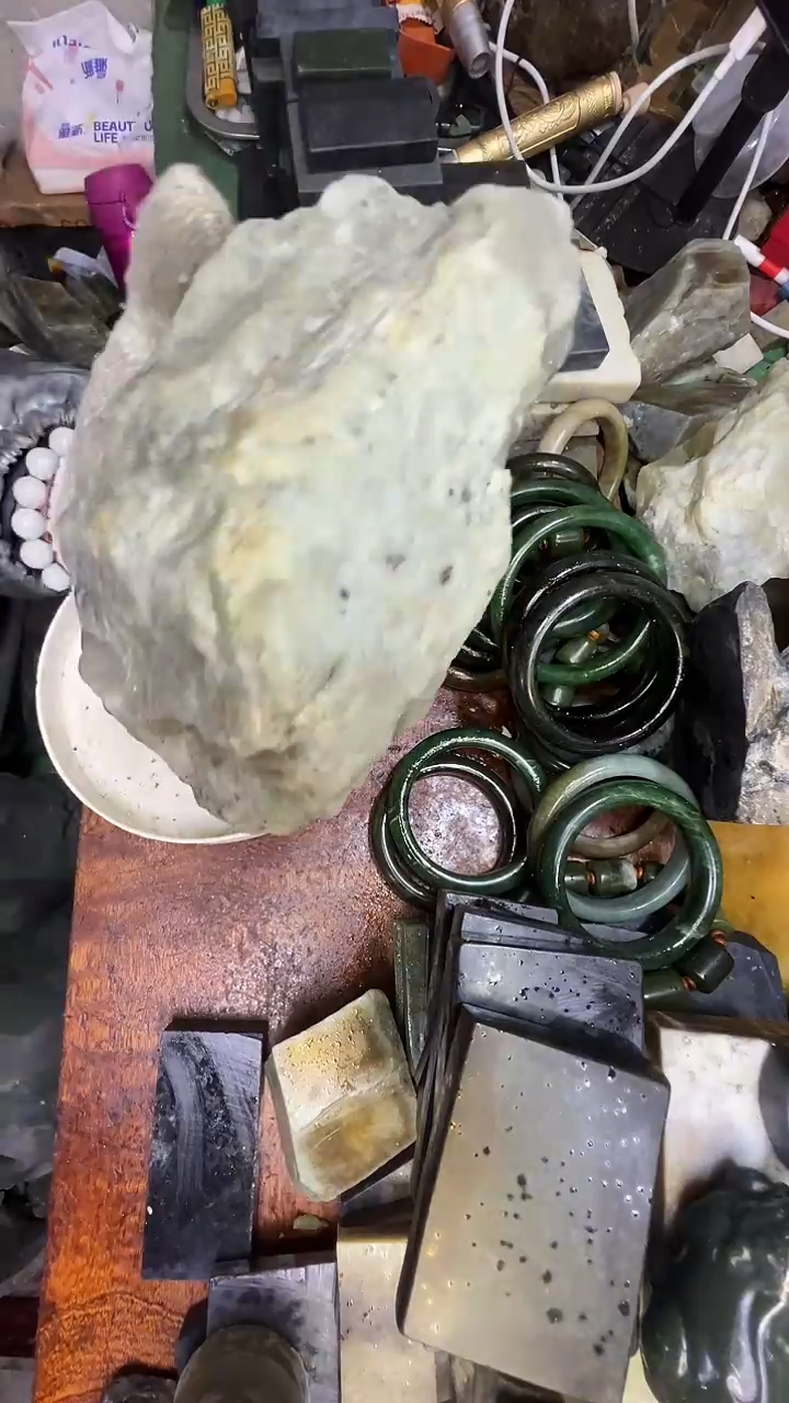 未镶嵌和田玉珠宝半成品1