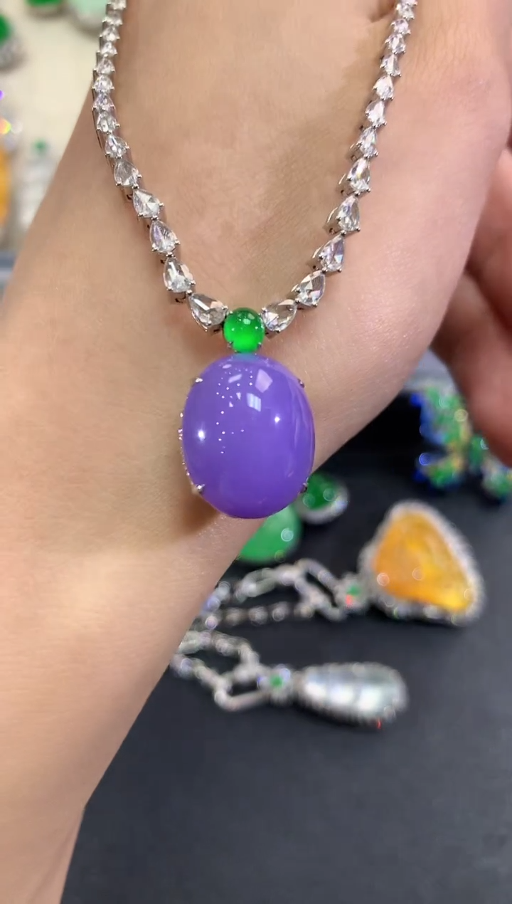 【闪购商品】翡翠颈饰18K金镶嵌q89   紫货有色差