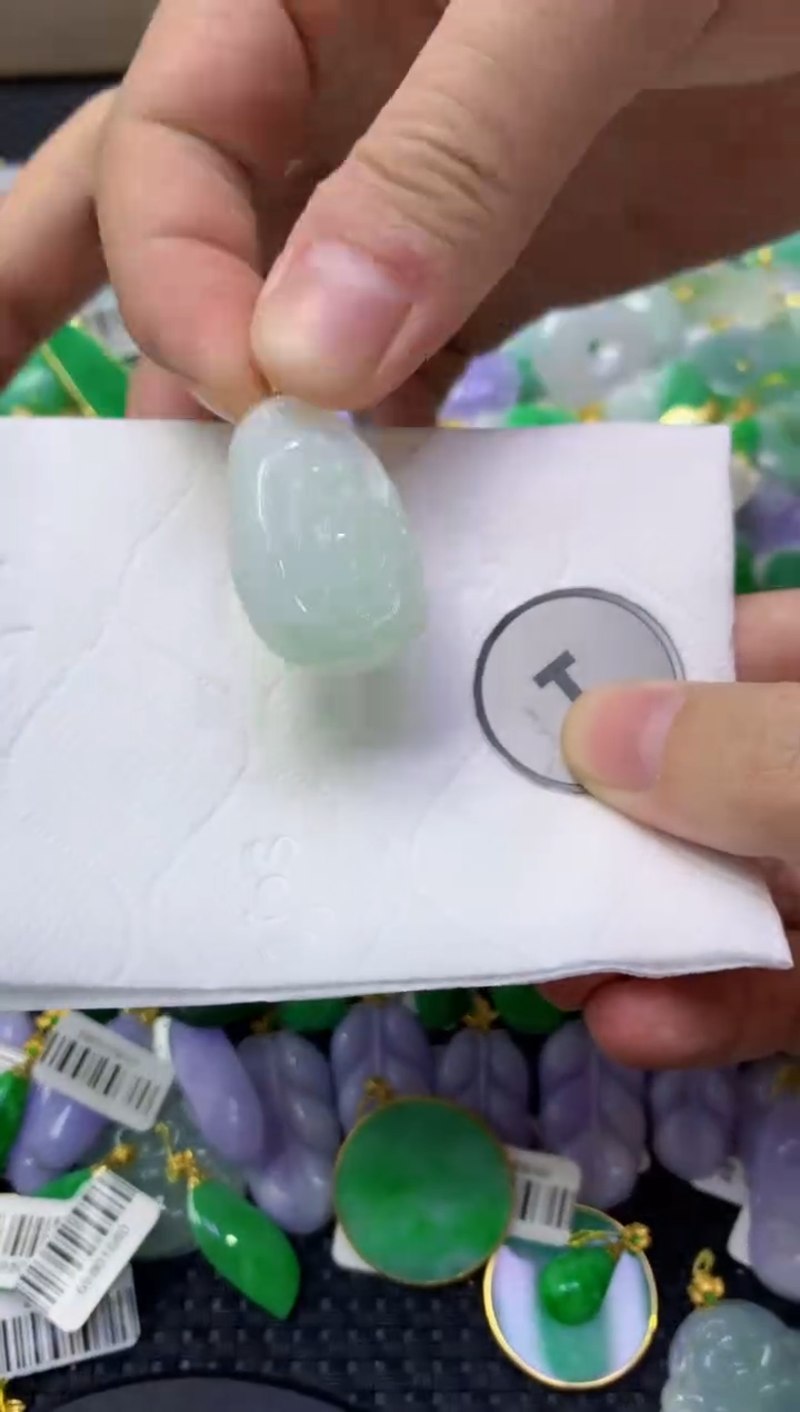 颈饰未镶嵌翡翠天然缅甸翡翠A货