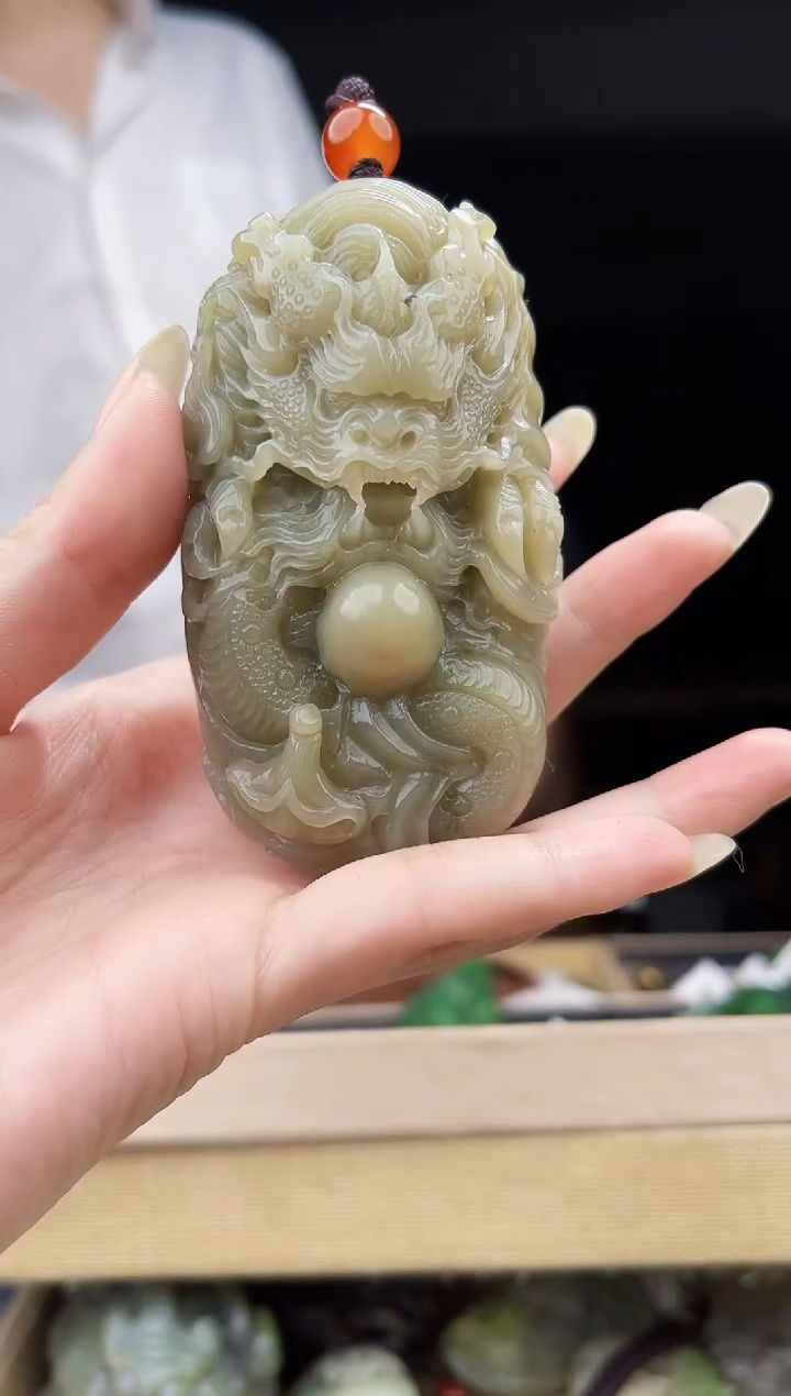 颈饰未镶嵌和田玉1