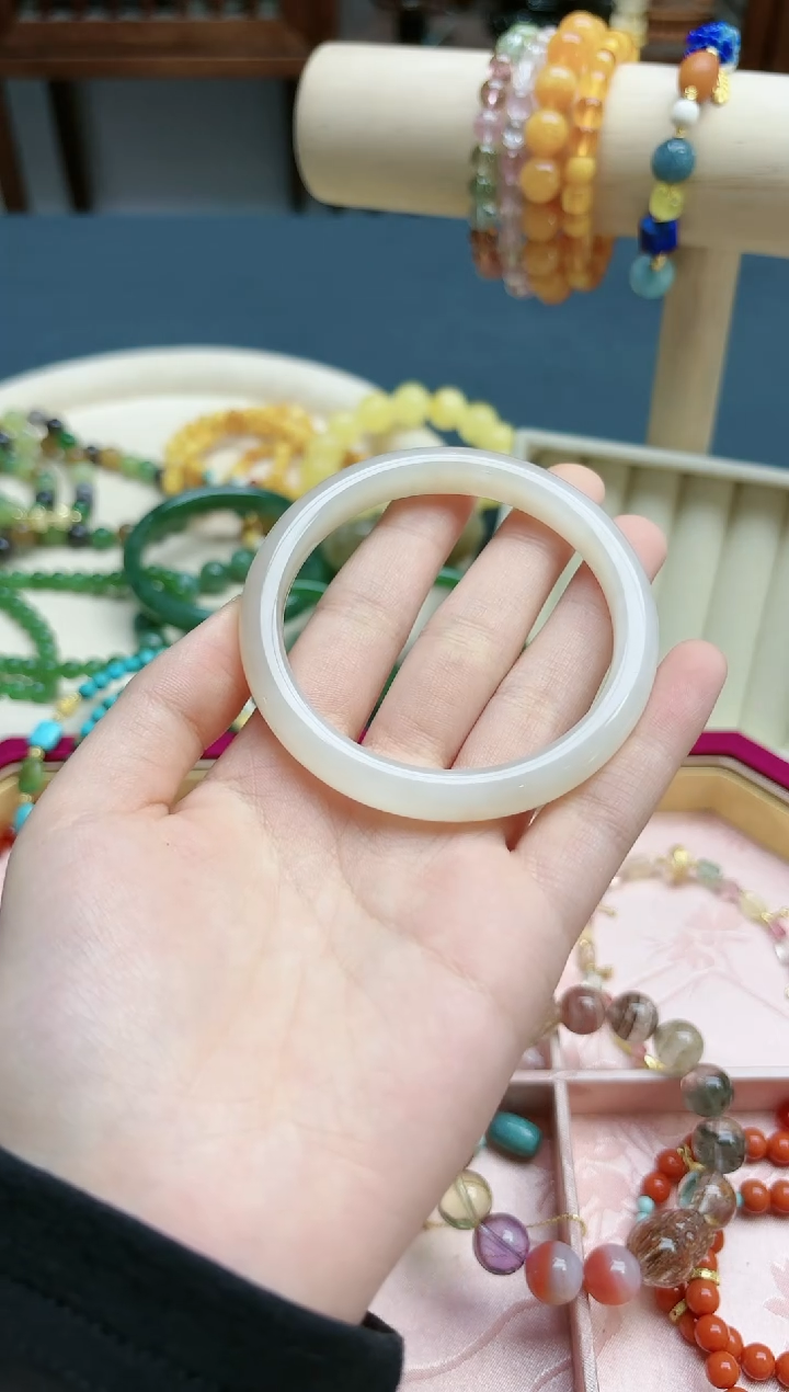 【闪购商品】和田玉手镯未镶嵌和田玉藕粉55#手镯XE00282