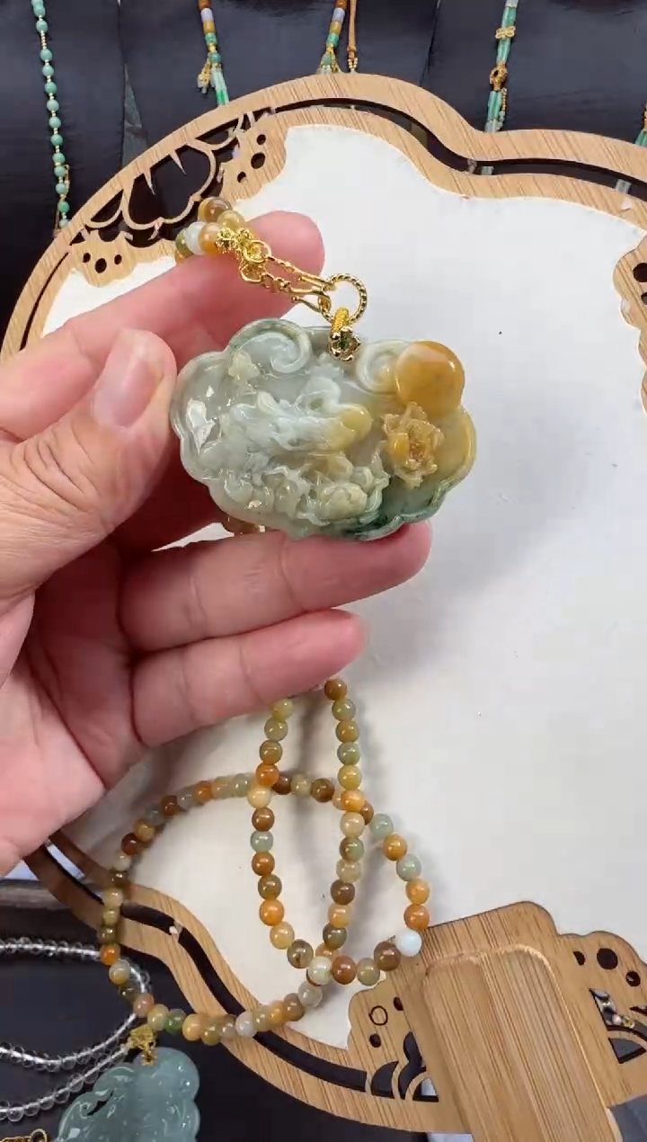 【闪购商品】翡翠颈饰未镶嵌拍照