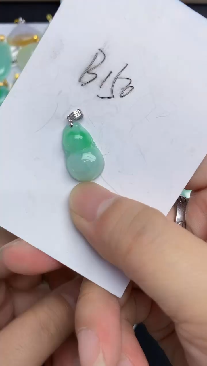 翡翠未镶嵌颈饰11111111