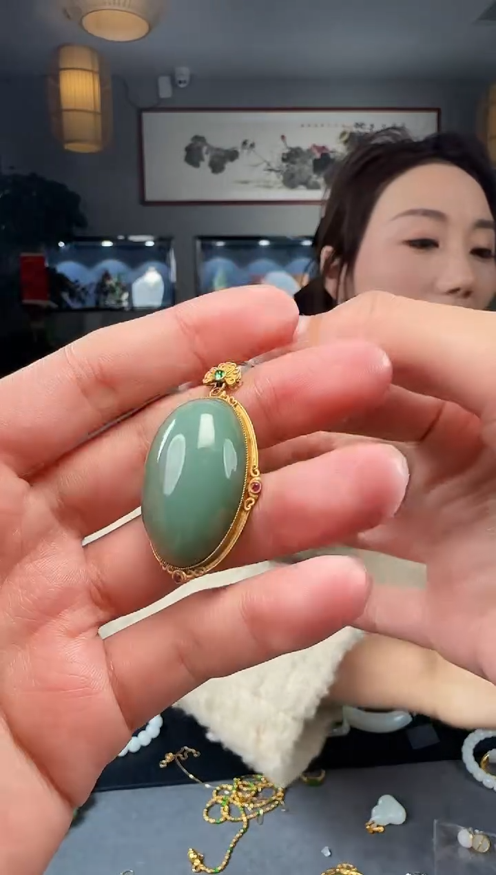 【闪购商品】和田玉吊坠(不含链)18K金镶嵌1