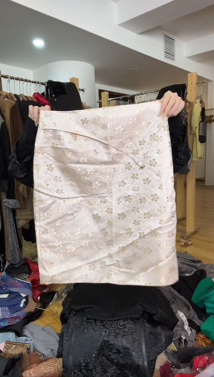 半身裙        XL码      115-125斤