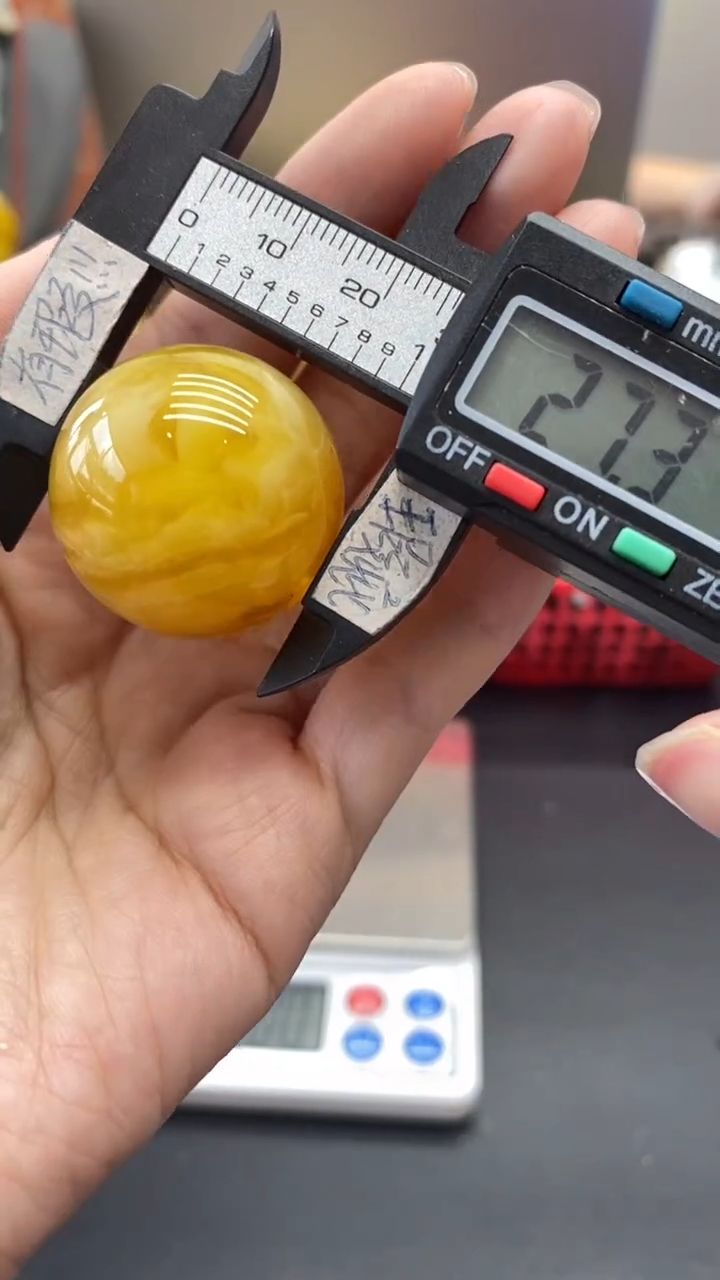 琥珀未镶嵌珠宝奇石2553
