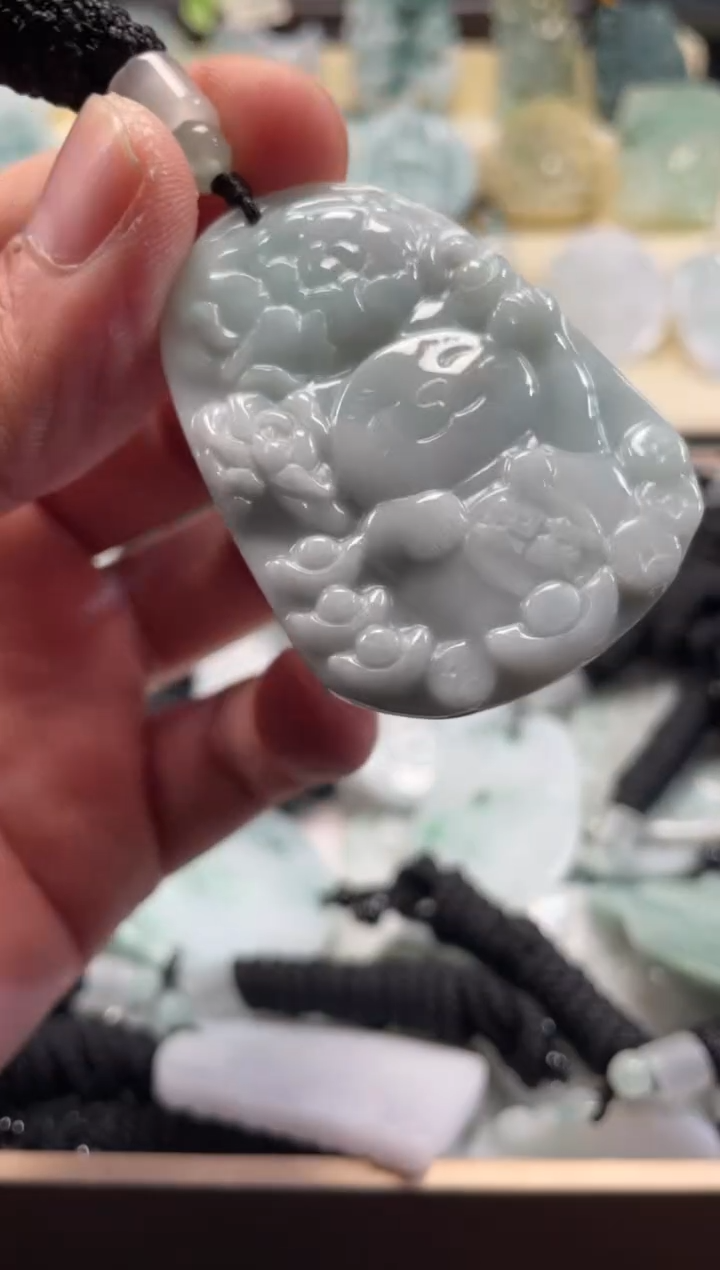 颈饰未镶嵌翡翠12/28/022