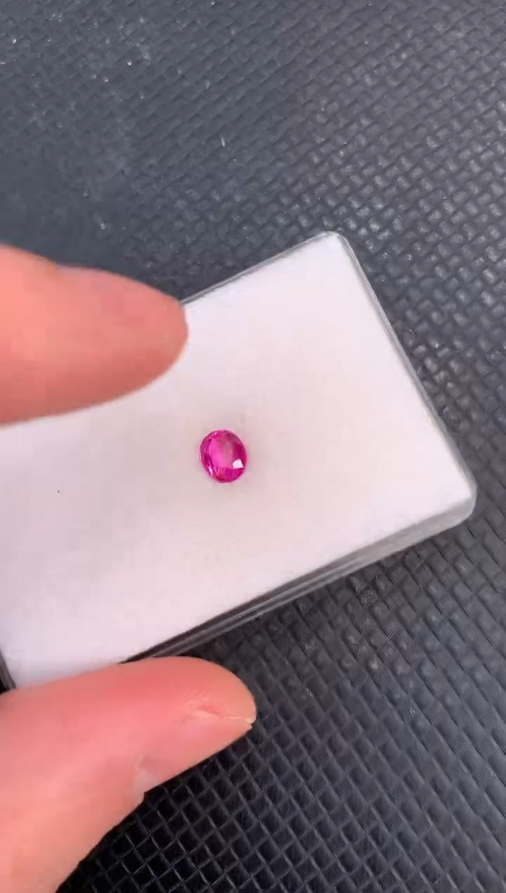 【闪购商品】蓝宝石裸石未镶嵌天然无烧热粉色蓝宝石1.03ct