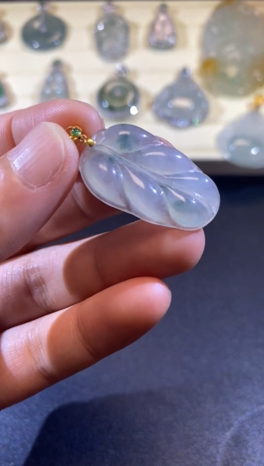 【闪购商品】翡翠吊坠(不含链)18K金镶嵌缅甸天然A货翡翠