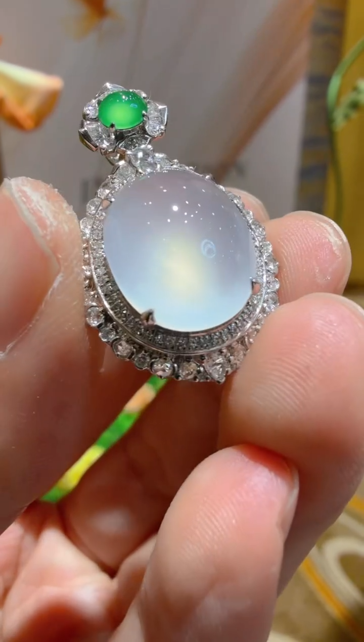 吊坠(不含链)18K金镶嵌翡翠多样性团购发一件