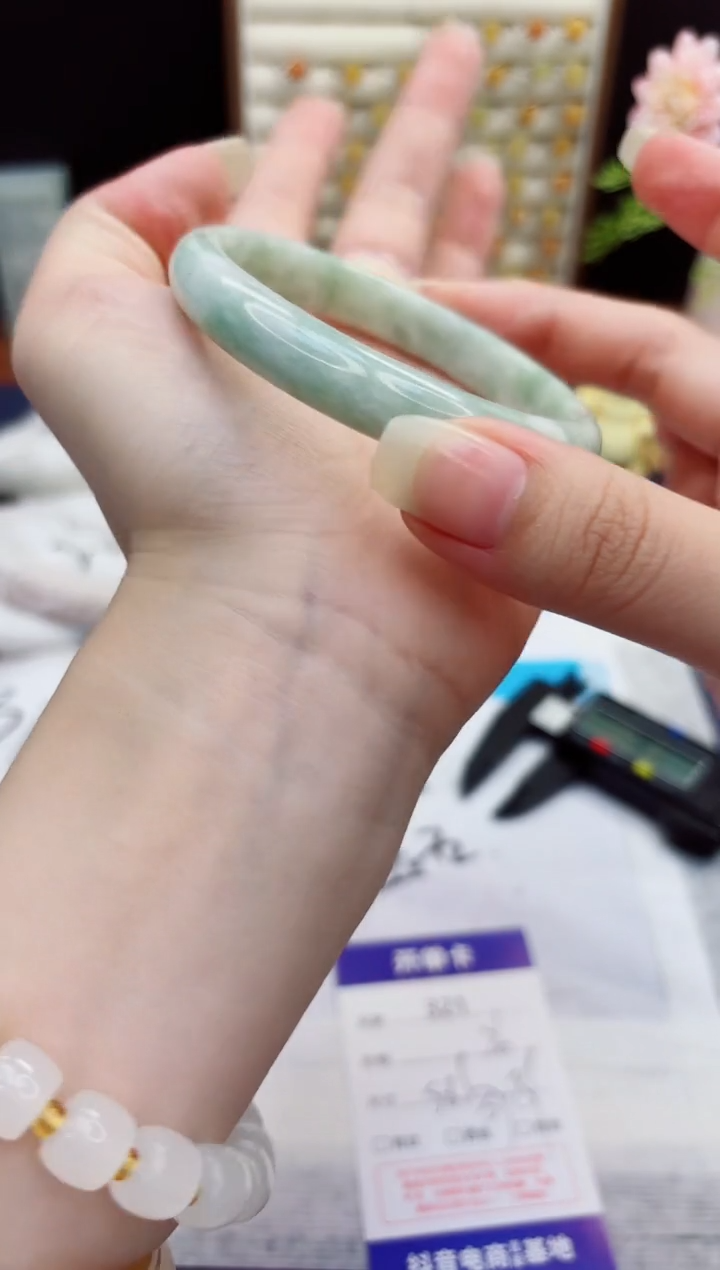 未镶嵌手镯石英质玉321-翠玉-圈口58