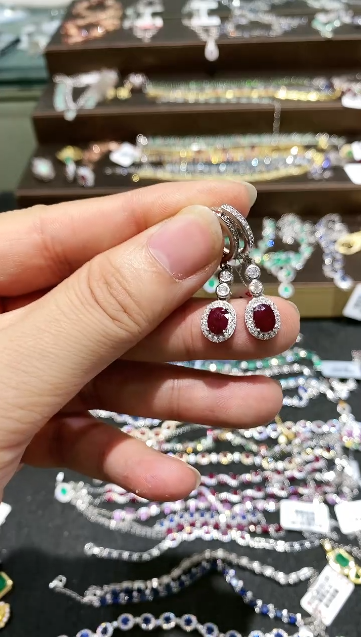 【闪购商品】红宝石耳饰银S925镶嵌耳钉