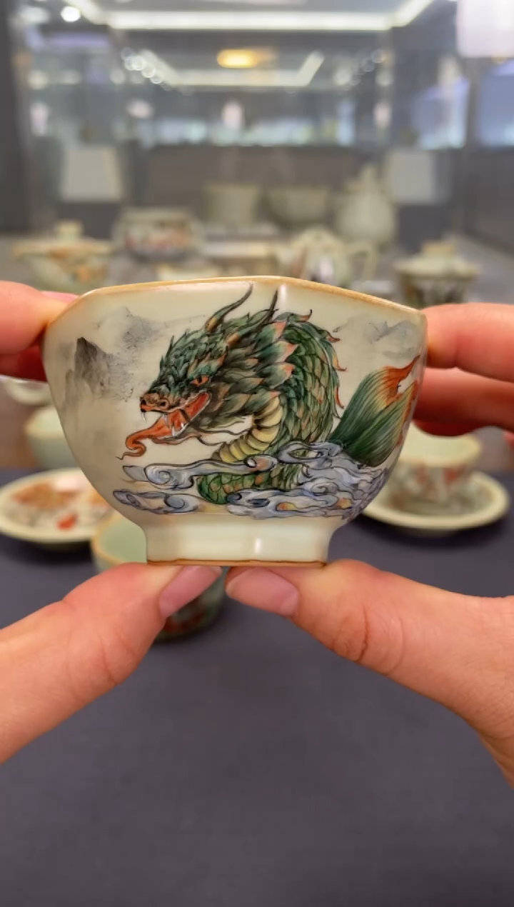 【闪购商品】周泽堂余秀华彩绘乾坤八方杯（巴蛇）