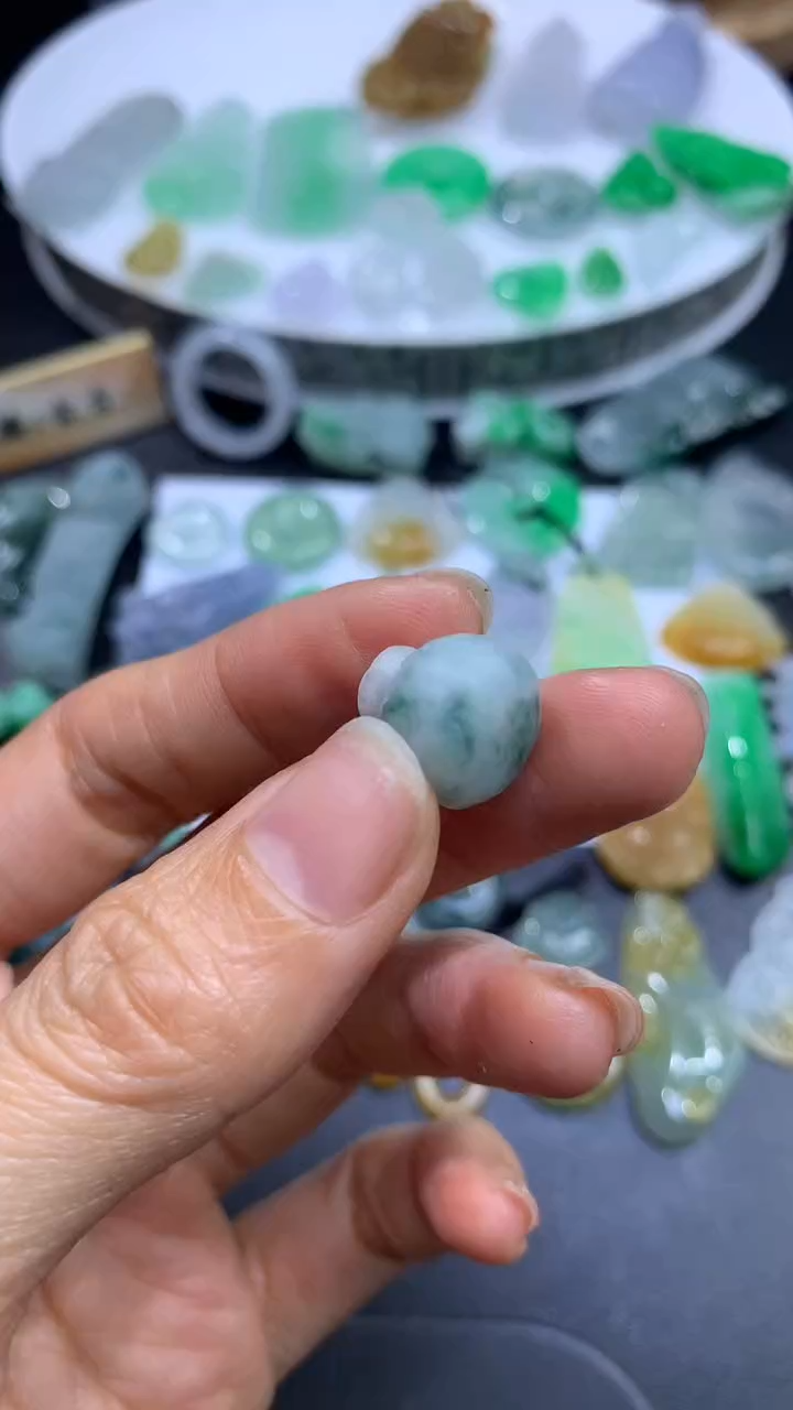 【闪购商品】定制翡翠未镶嵌翡翠