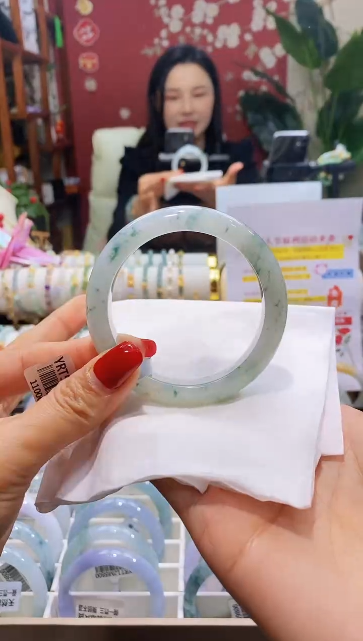 【闪购商品】翡翠手镯未镶嵌170圈口54.7/10.8*8.3