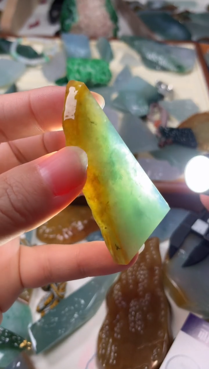 【闪购商品】翡翠颈饰未镶嵌吊坠