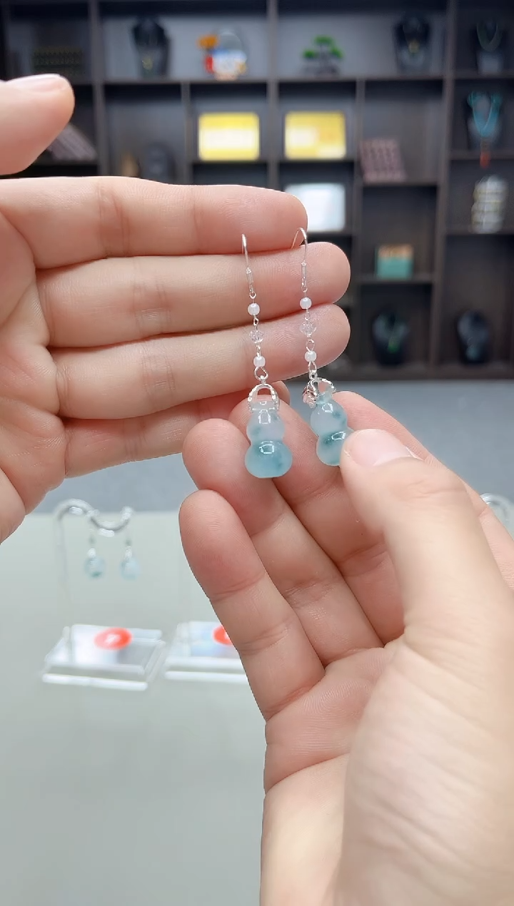 未镶嵌石英质玉（天山翠）耳饰219000