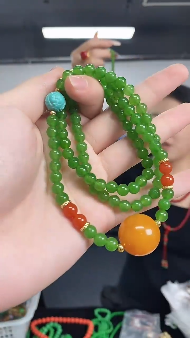 颈饰未镶嵌和田玉闪购链接 多样性发其一颜色微差