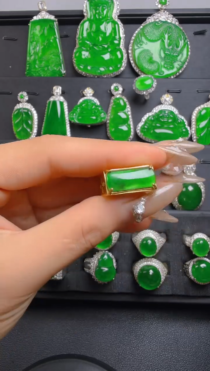 翡翠戒指未镶嵌马鞍戒