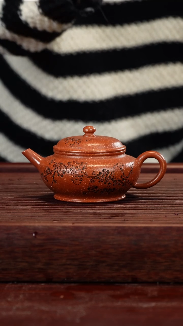 茶壶紫砂红降坡紫砂壶200cc左右
