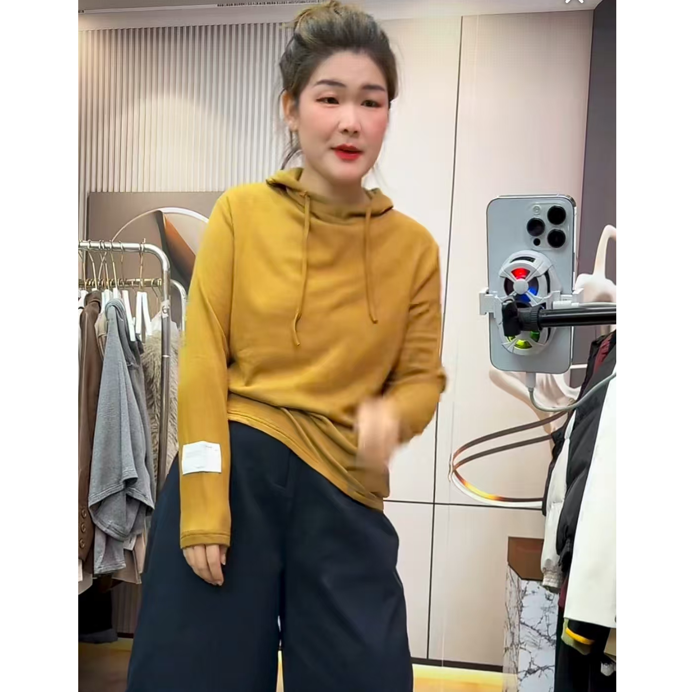 新款磨毛宽松休闲纯色帽衫