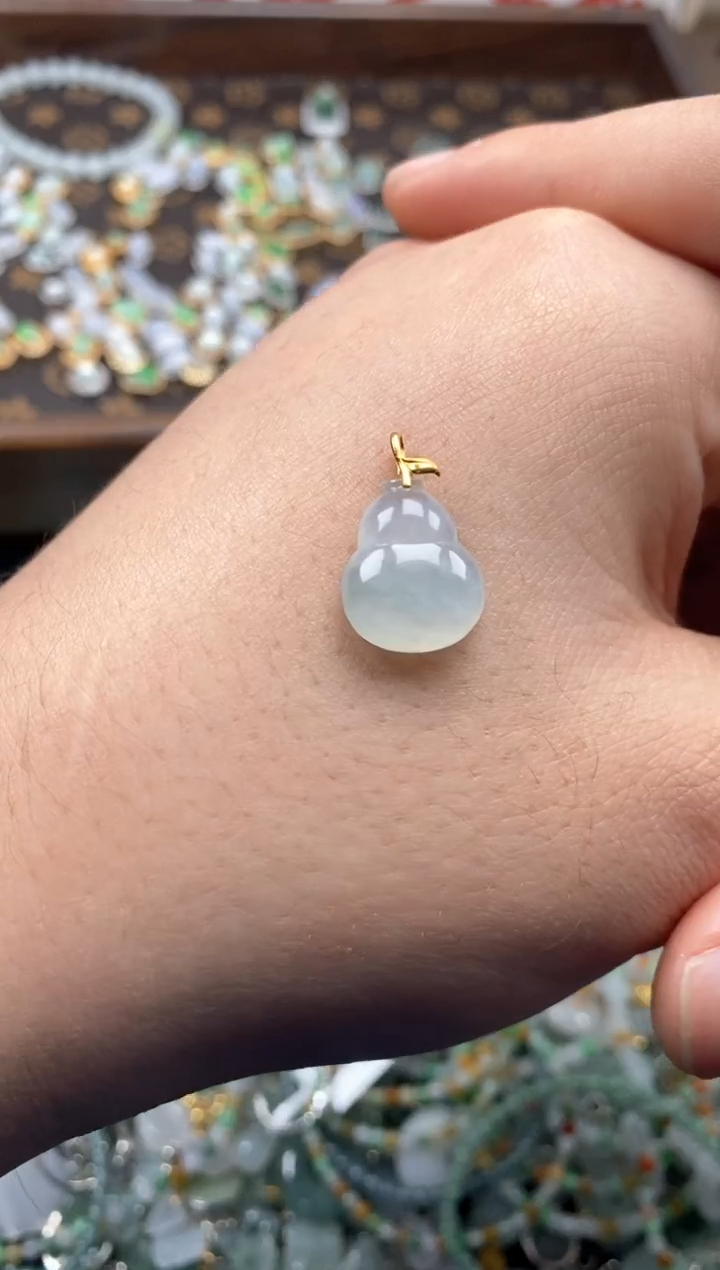 【闪购商品】翡翠颈饰未镶嵌哥哥