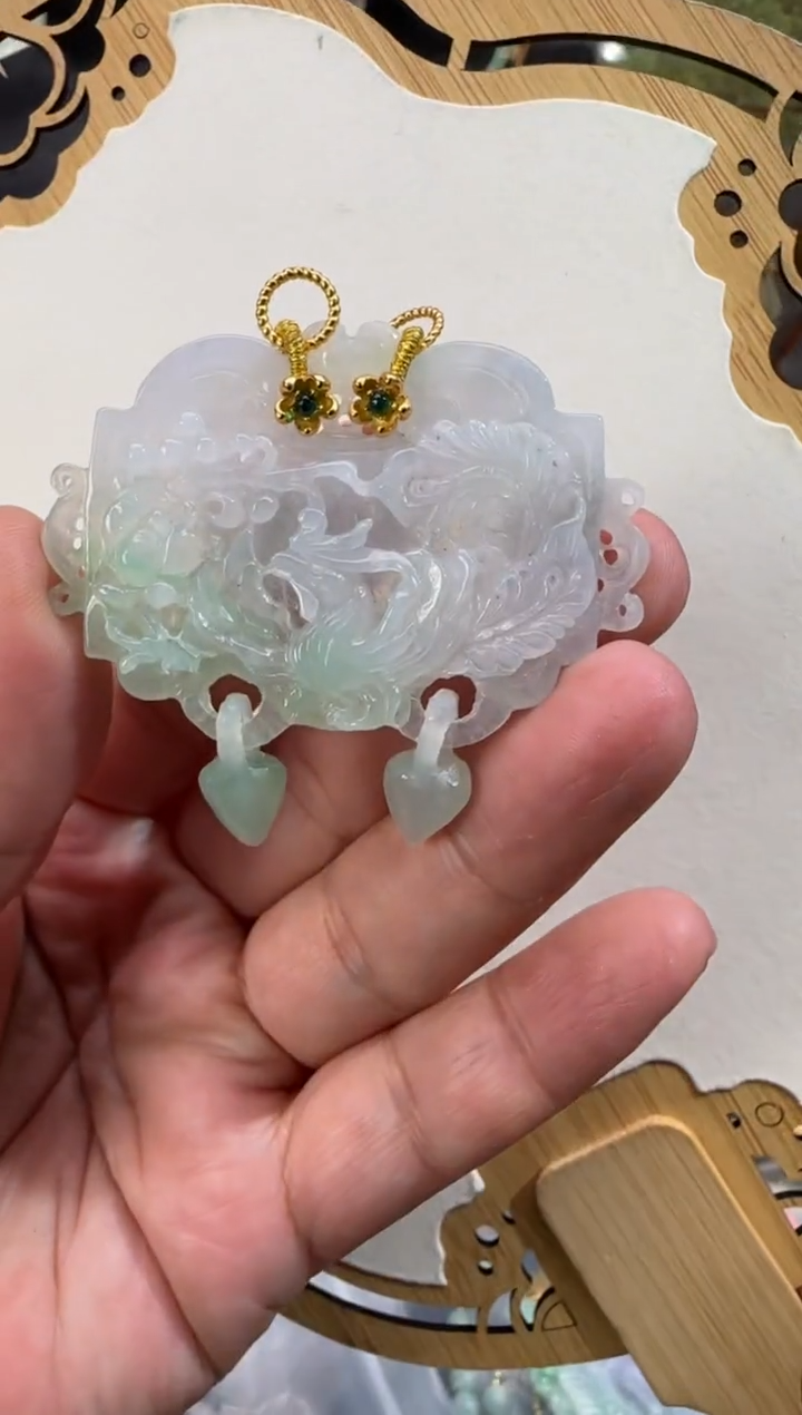 【闪购商品】翡翠颈饰未镶嵌牌子