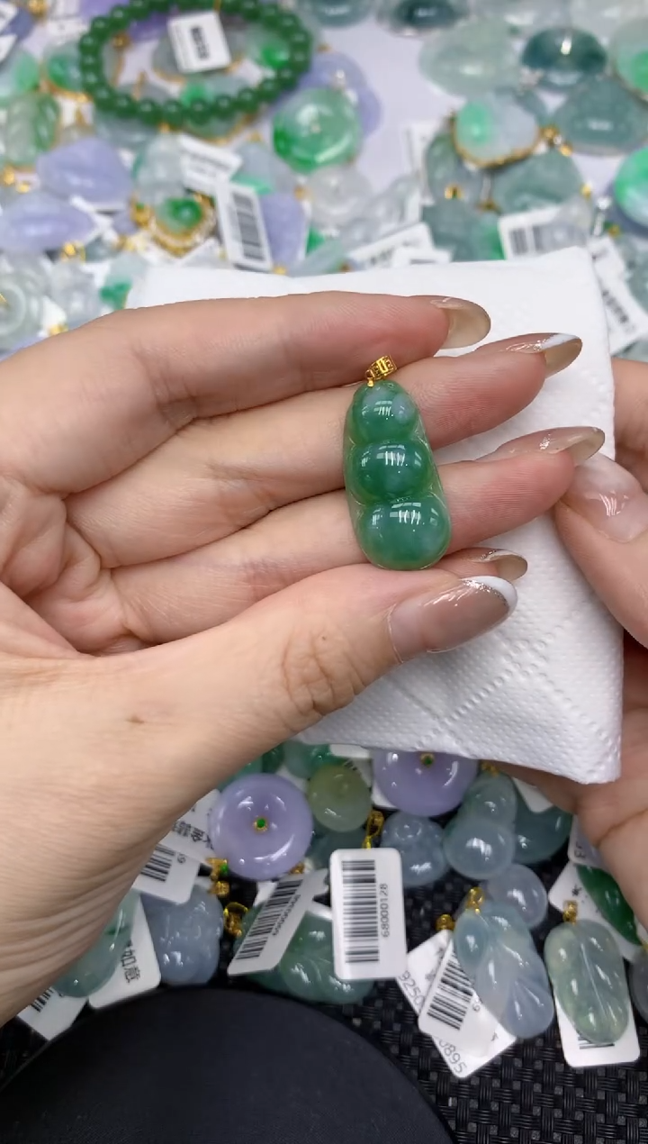 颈饰18K金镶嵌翡翠1111111