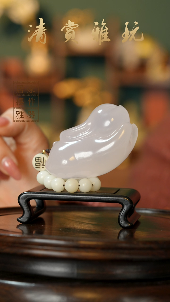 玉《玉兔拜月》摆件