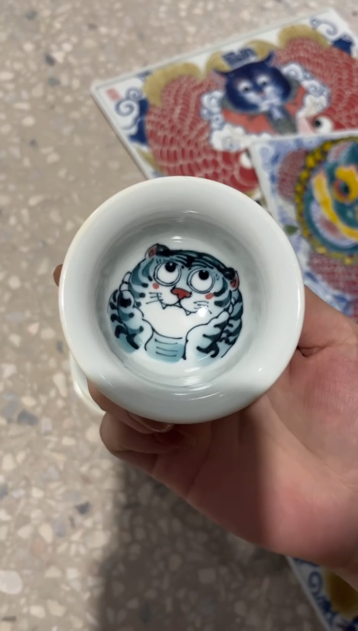 昨明手绘压手杯（微瑕价格）