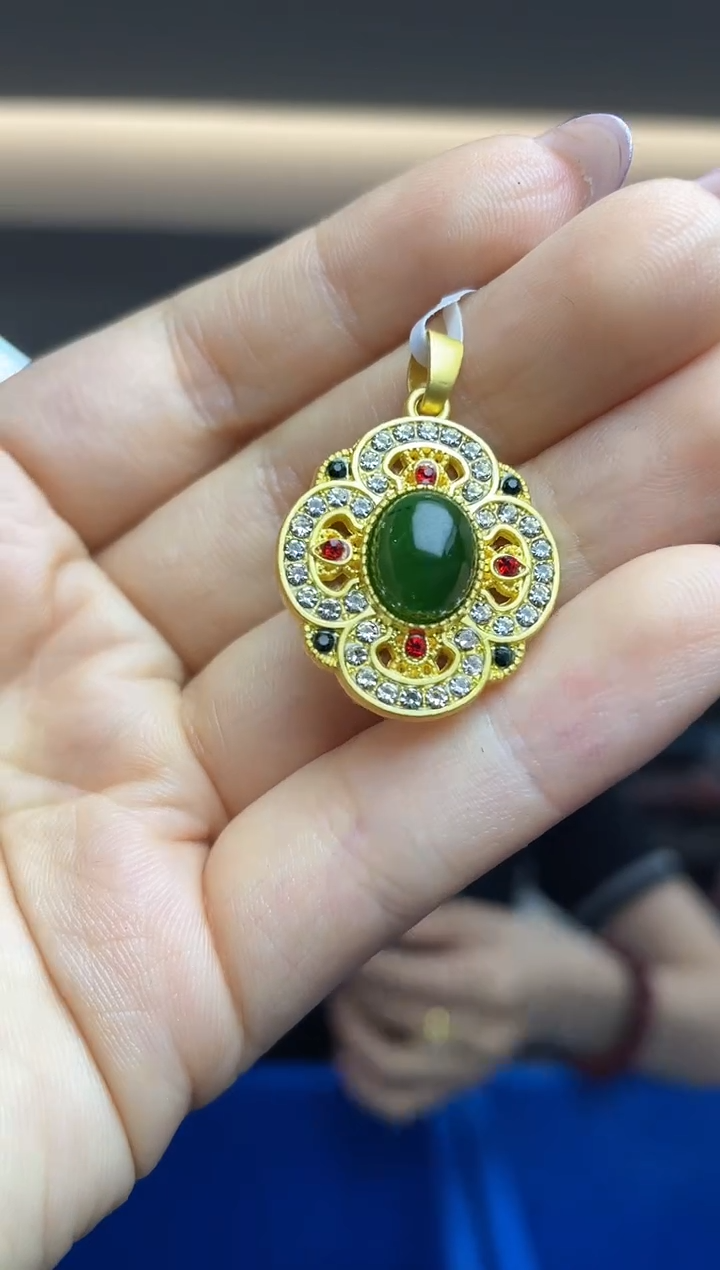 和田玉未镶嵌颈饰（多样性发一件）