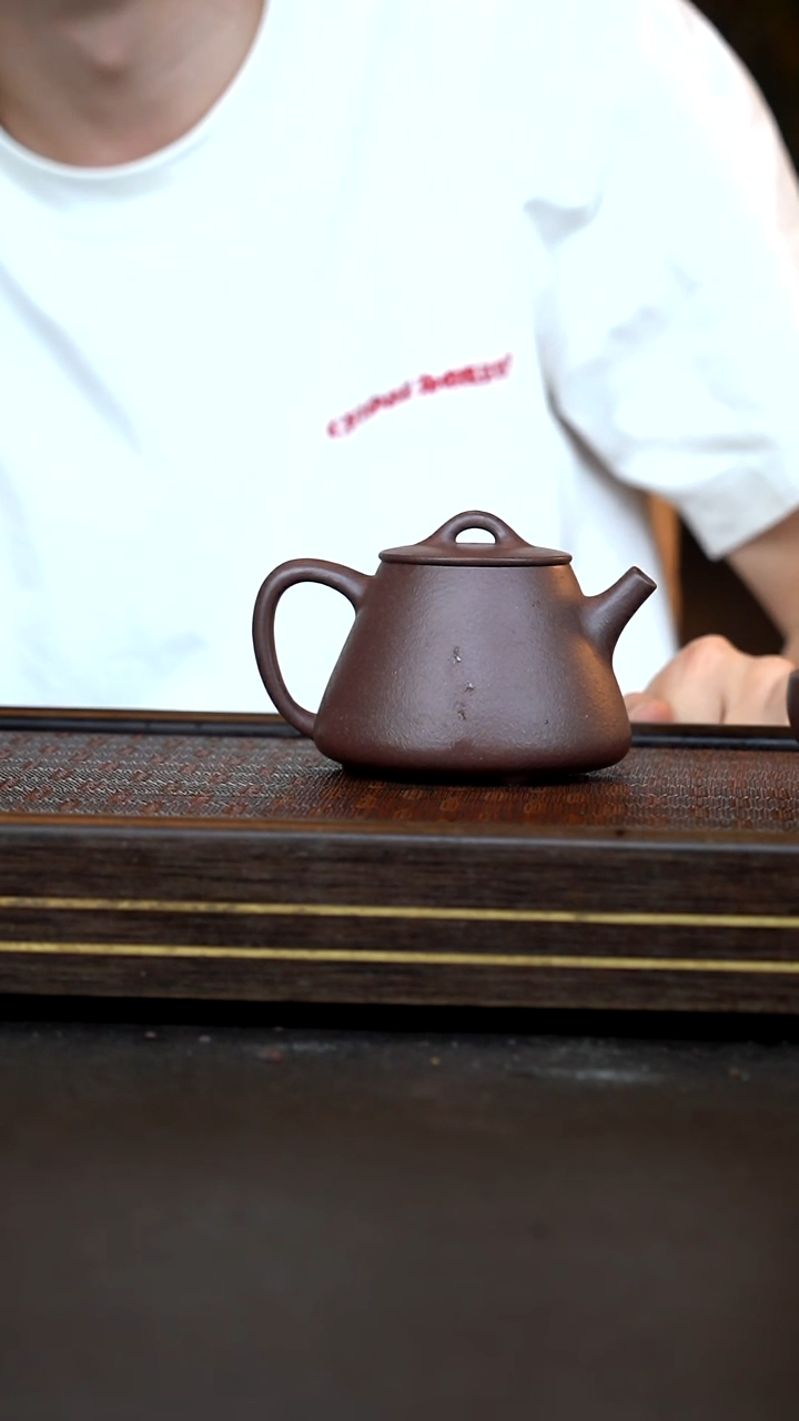 茶壶紫砂XJ   大水潭紫泥   高石瓢    230cc