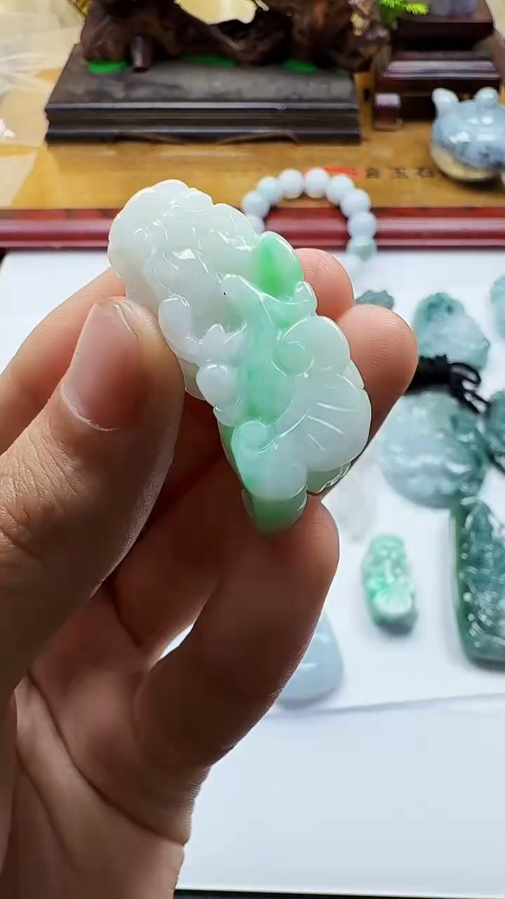 吊坠(不含链)未镶嵌翡翠1