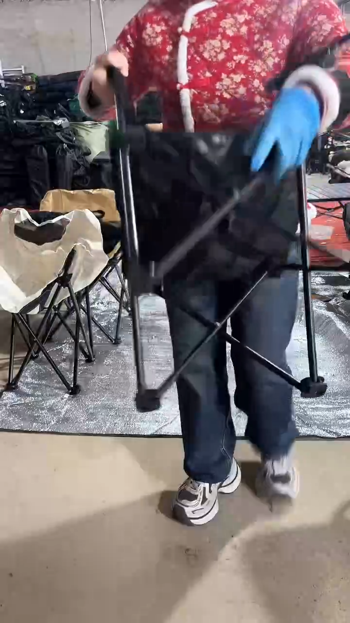 铁生锈 折叠靠背 颜色随机