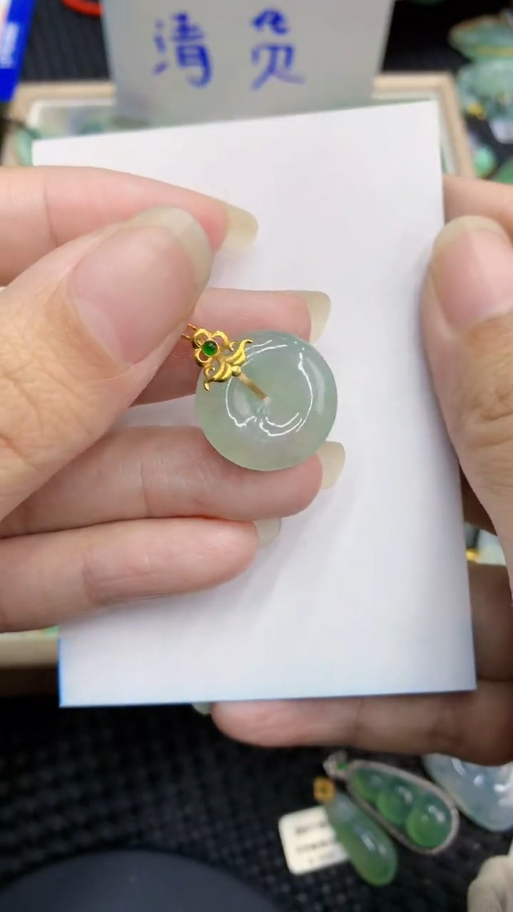 【闪购商品】翡翠颈饰18K金镶嵌            8