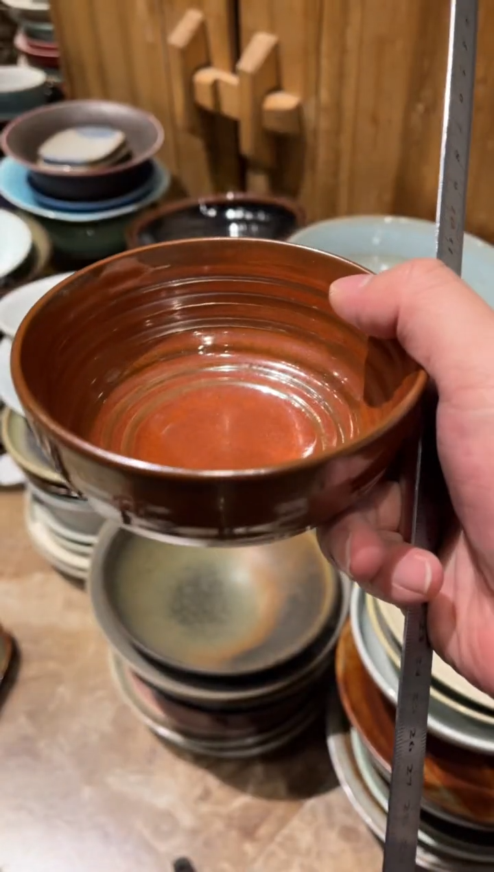 【闪购商品】瓷片584铁锈红螺纹米饭碗4个