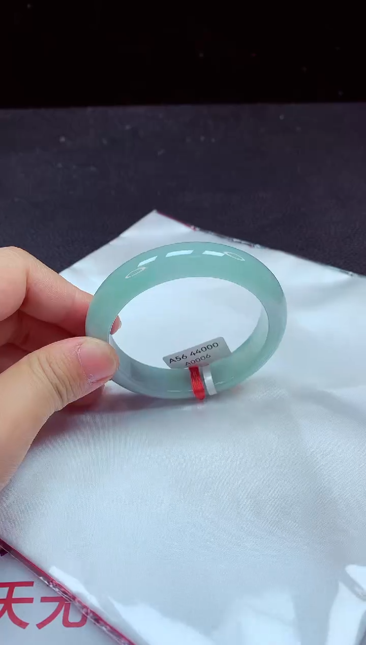 【闪购商品】翡翠手镯（圆镯）未镶嵌手镯56