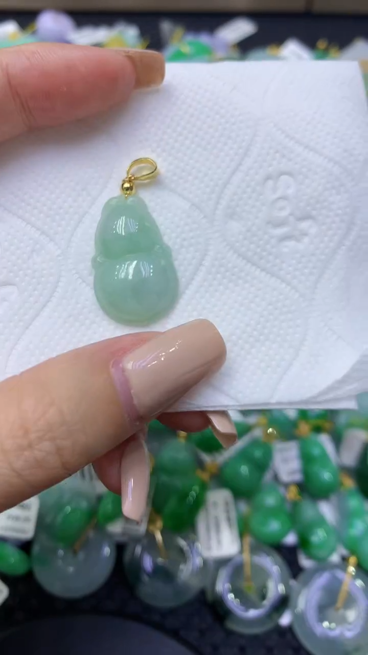 颈饰未镶嵌翡翠天然缅甸翡翠A货