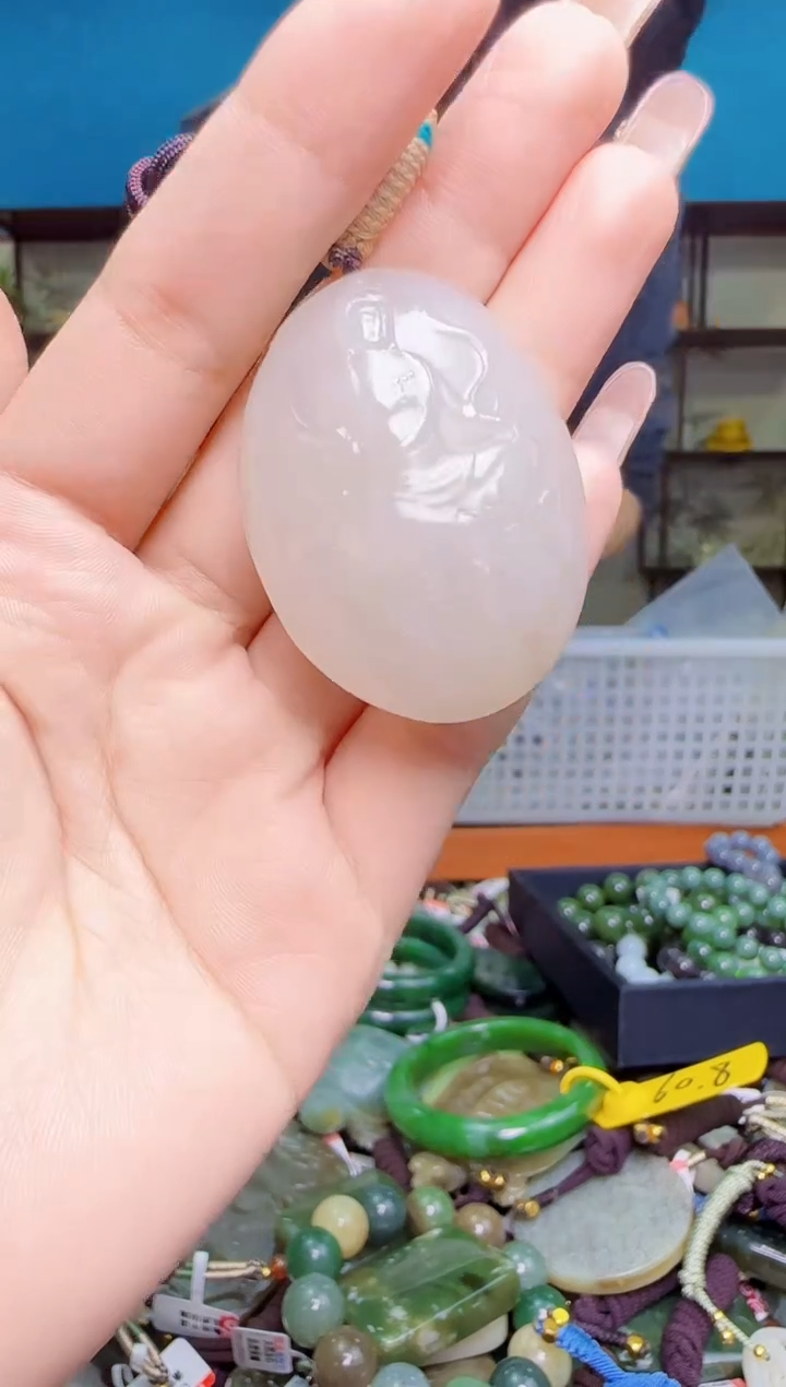 颈饰未镶嵌和田玉1