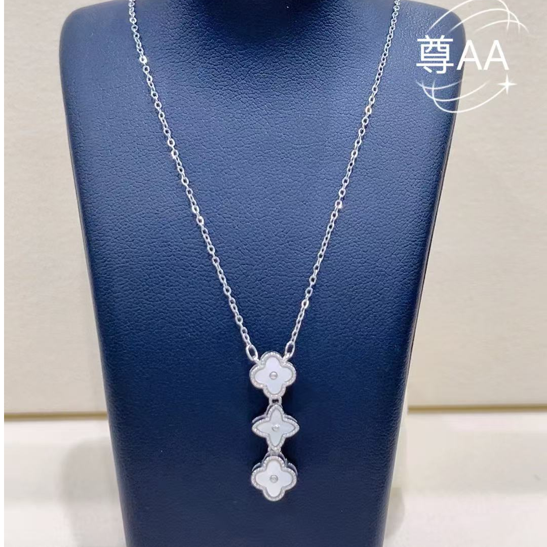 尊AA*925银时尚四叶草项链女新款镶嵌  k7098