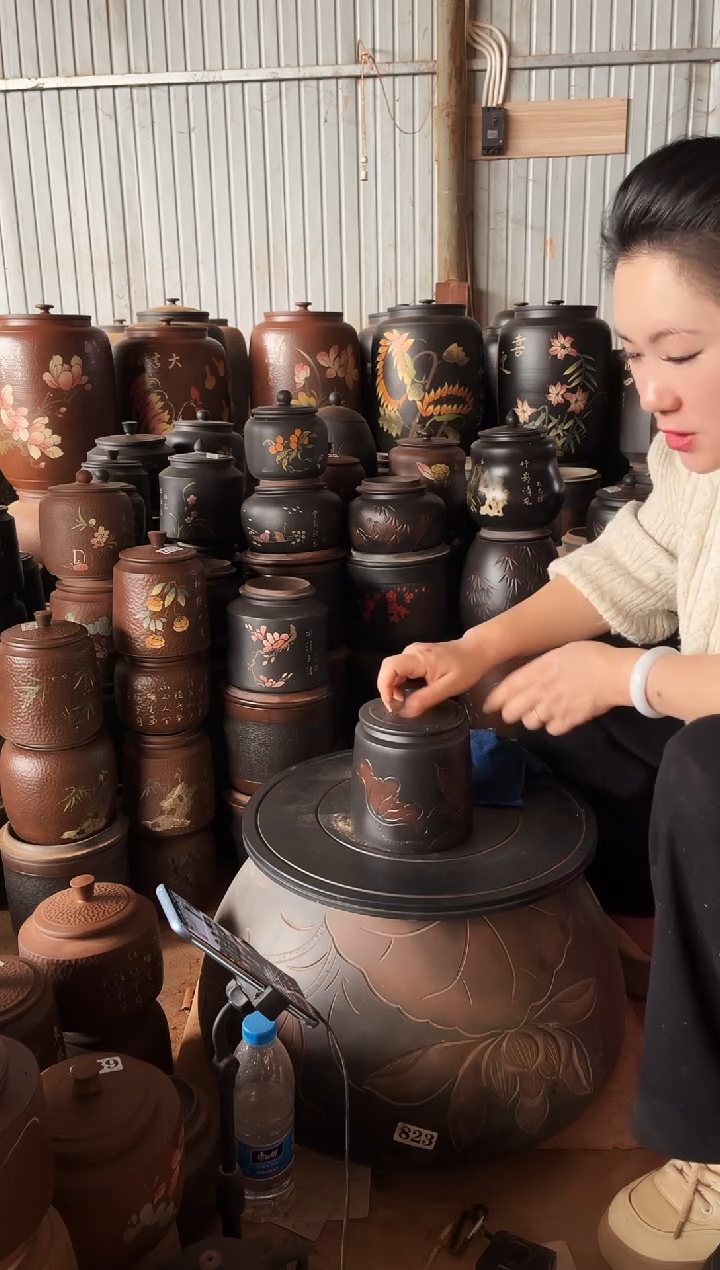 【闪购商品】壶瑕疵茶叶罐黑色100克 350