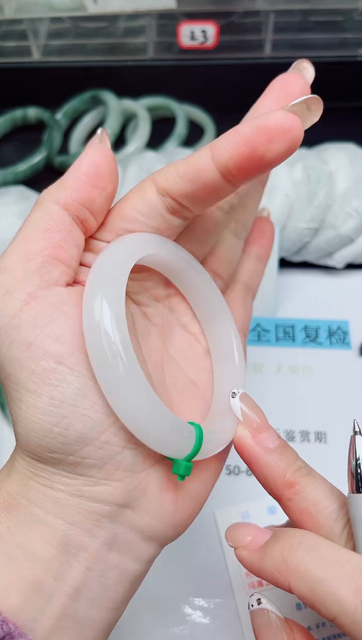 未镶嵌手镯石英质玉23圈口56