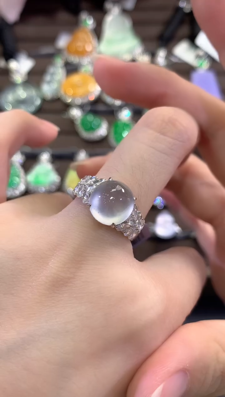 18K金镶嵌戒指翡翠d57       