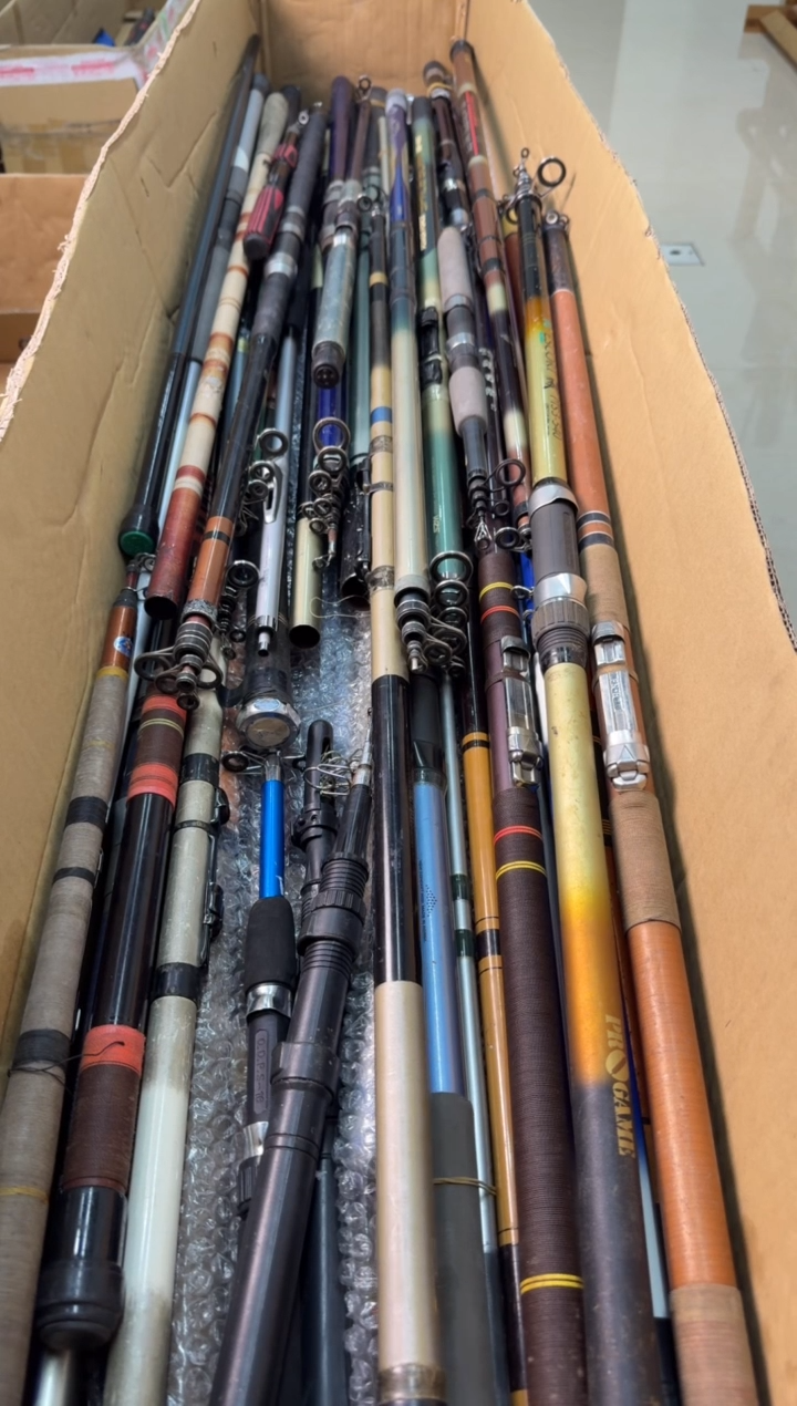 宇* 孤品微瑕， 以直播间为准  加 10元发顺丰