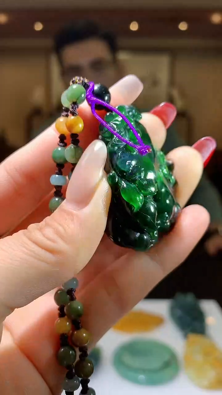 【闪购商品】定制翡翠未镶嵌1085hm-毛货挂件(赠珠链）55