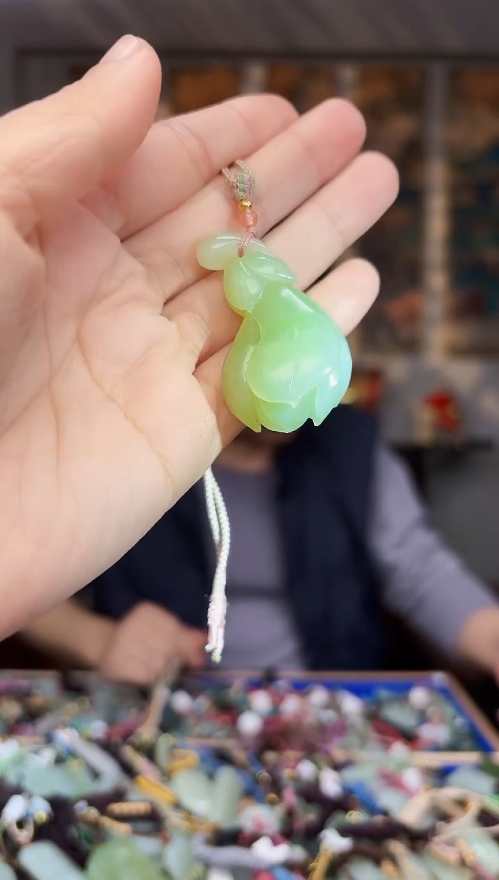 【闪购商品】和田玉挂件未镶嵌拍一发一