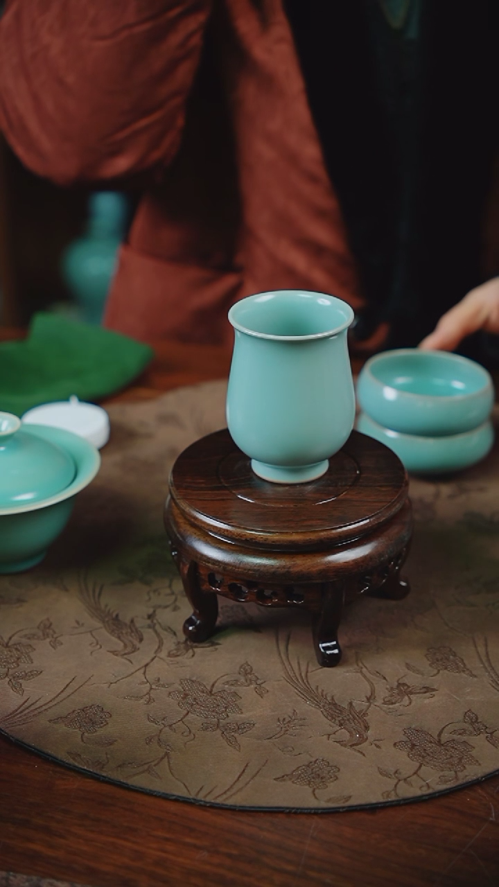 【闪购商品】杯94汝瓷纯手工高足杯（微微不完美）