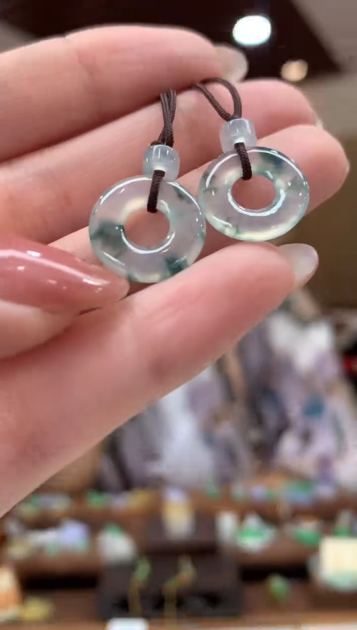 翡翠未镶嵌吊坠(不含链)甜甜圈一对